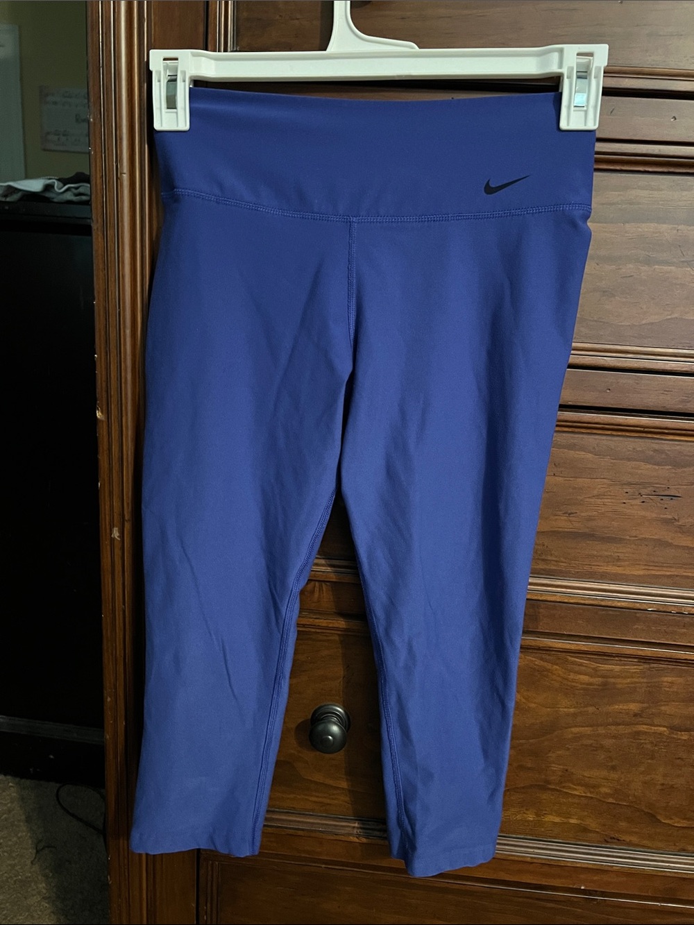 Nike Women's Blue Capri Leggings with Swoosh